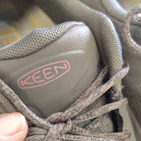 Keen Olive Green Athletic Shoes - Picture 2 of 6